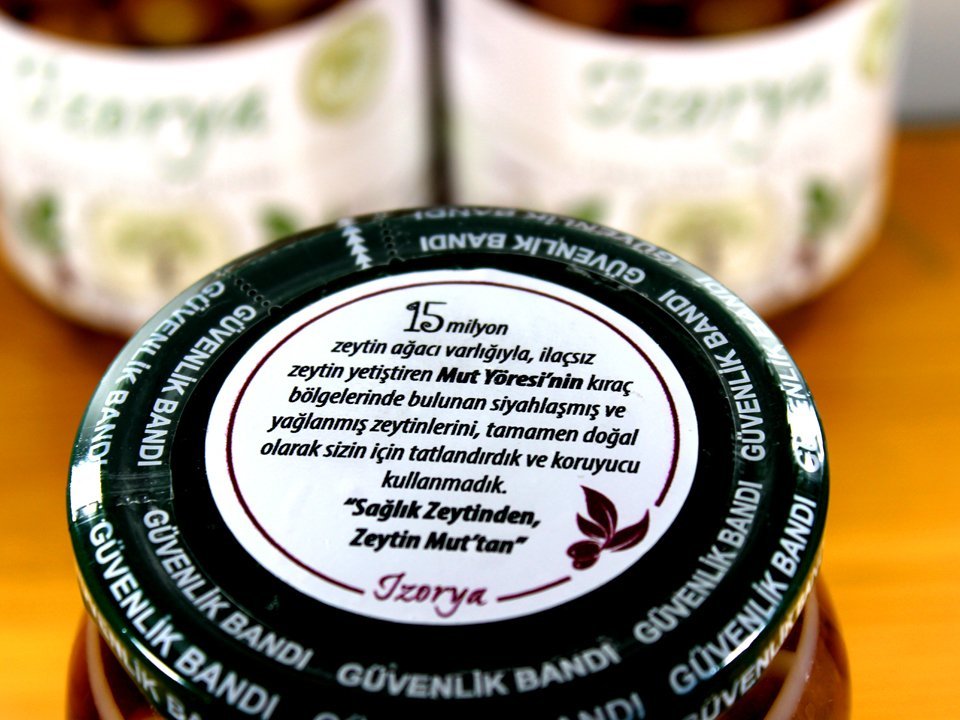 siyah kırma zeytin